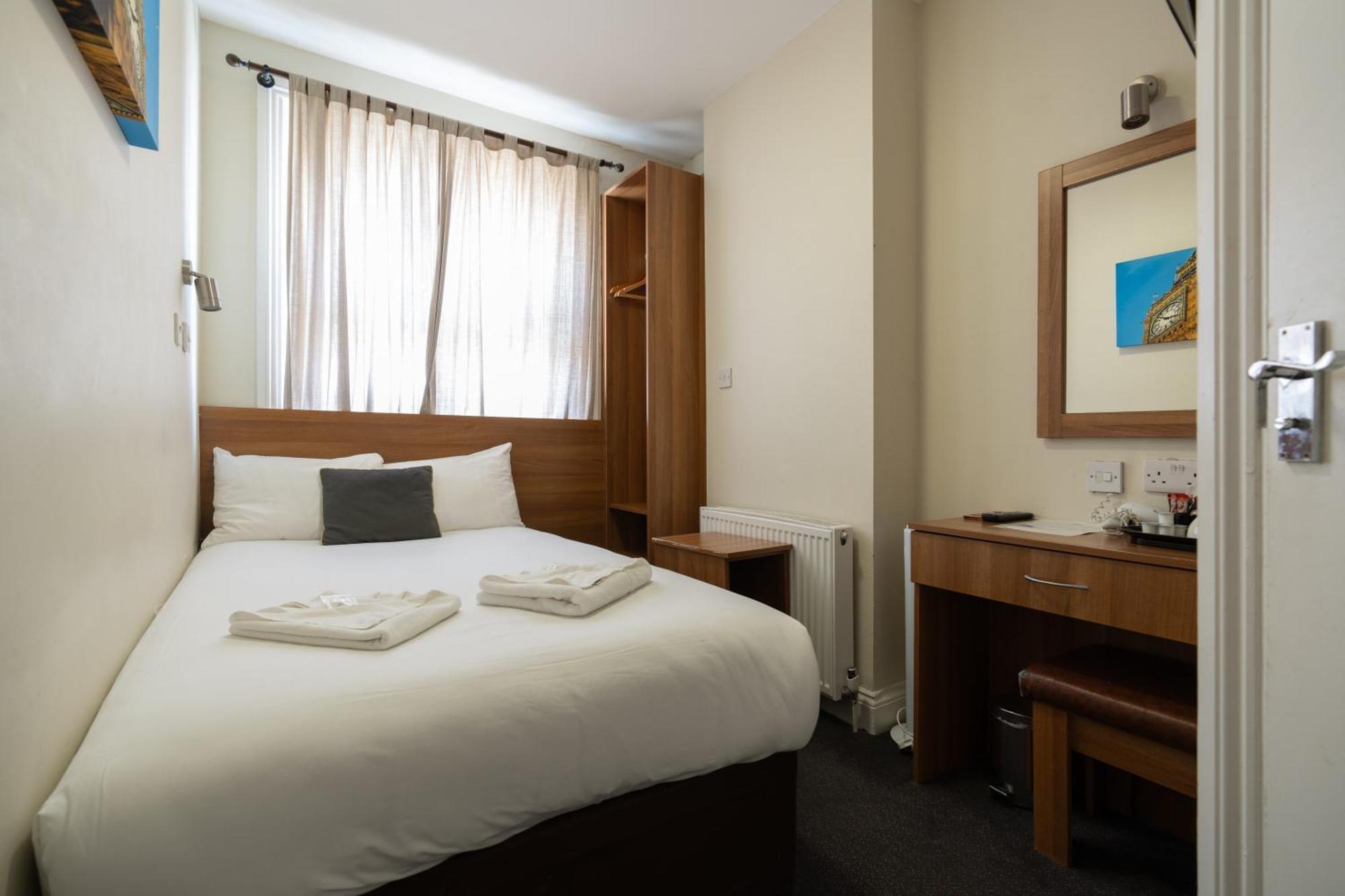 Ascot Hyde Park Hotel Лондон Экстерьер фото